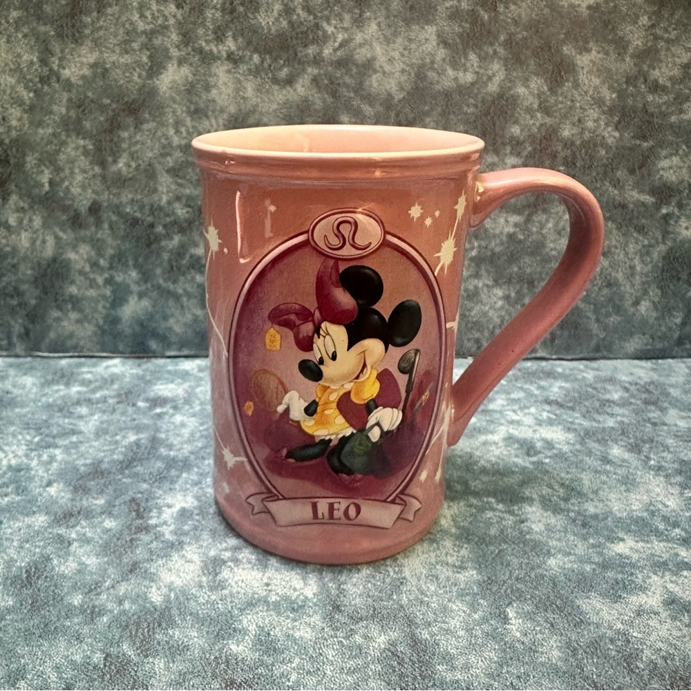 Disney Pink Mug with Minnie Mouse Zodiac Leo Design - Picture 3 of 8
